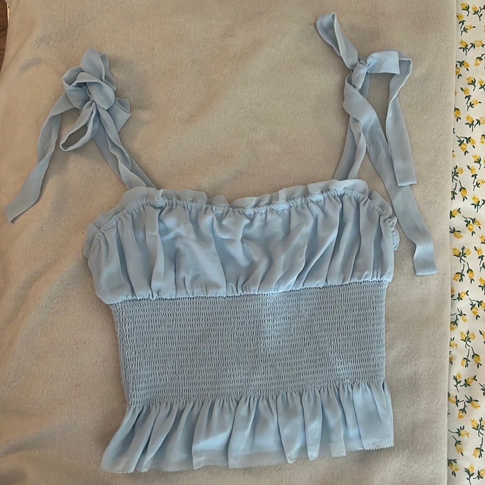 Aritzia Wilfred size S blue crop top